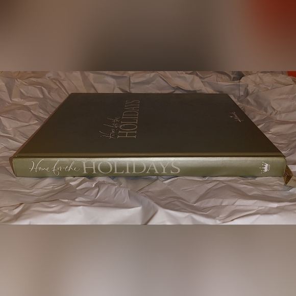 Hallmark Home for the Holidays Book - Picture 6 of 7